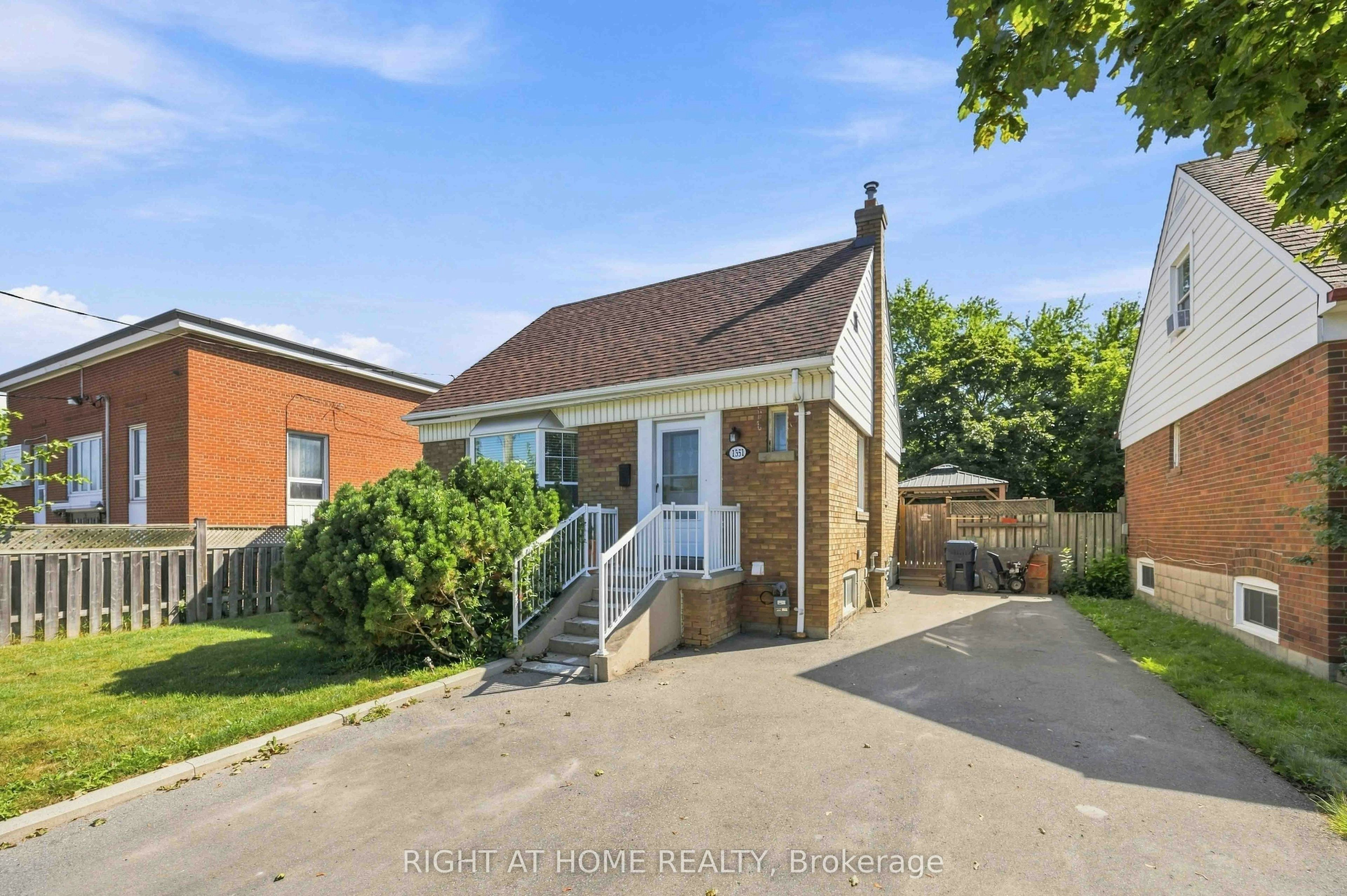 1351 Warden Avenue, Toronto, ON, M1R 2R9