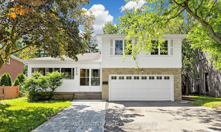 229 Chartland Boulevard S