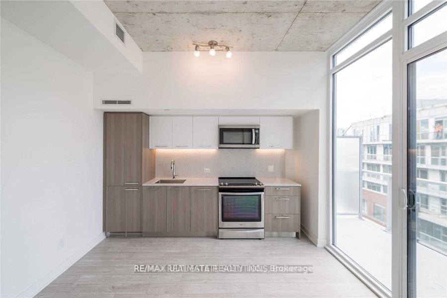920-15 Baseball Place, Toronto, ON, M4M 0E6 - 2