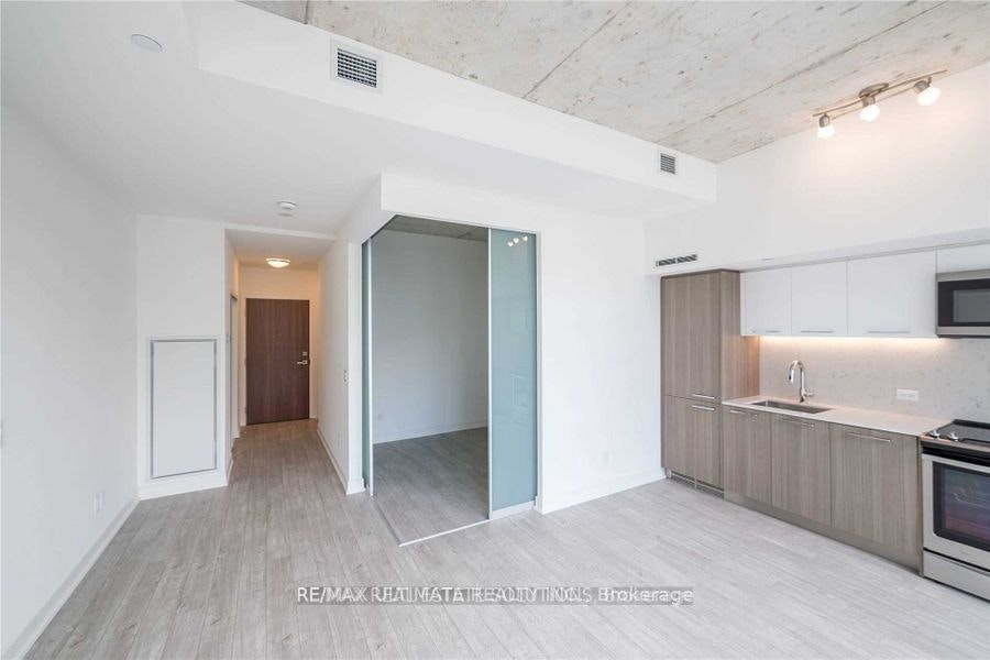 920-15 Baseball Place, Toronto, ON, M4M 0E6 - 5