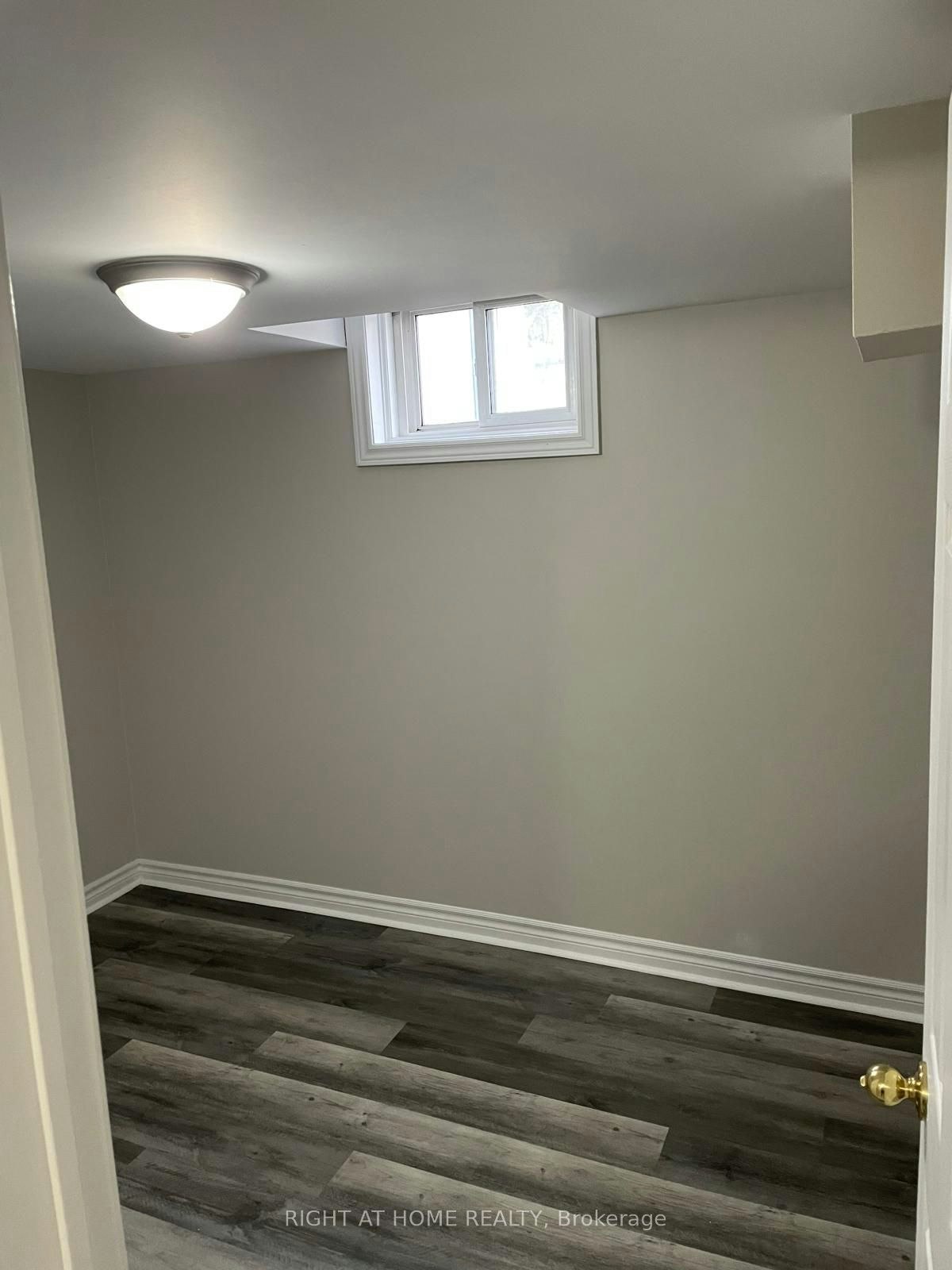 630 Cartier Avenue, Oshawa, ON, L1J 2E2 - 5