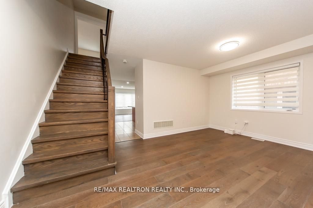 24 Skelton Crescent, Ajax, ON, L1Z 0S2 - 4
