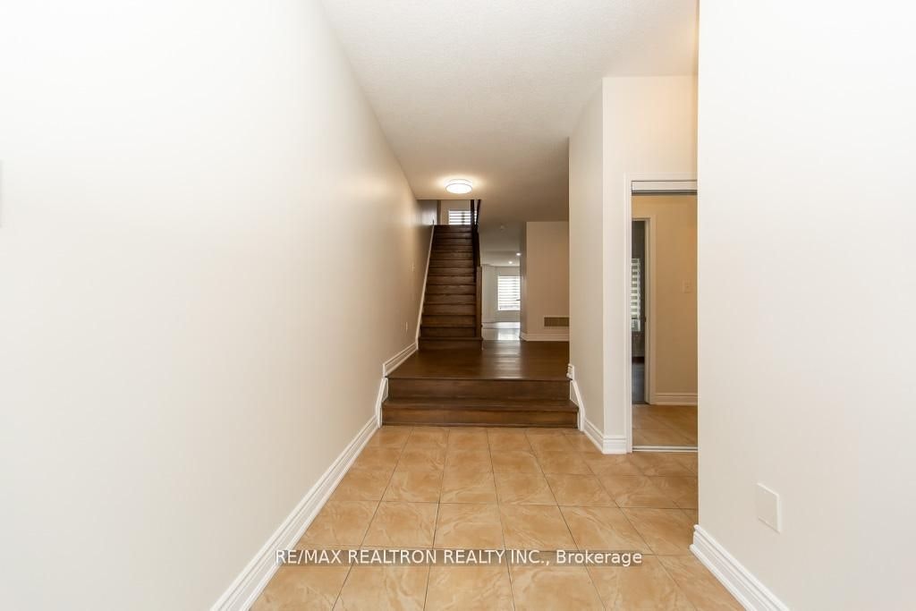 24 Skelton Crescent, Ajax, ON, L1Z 0S2 - 5