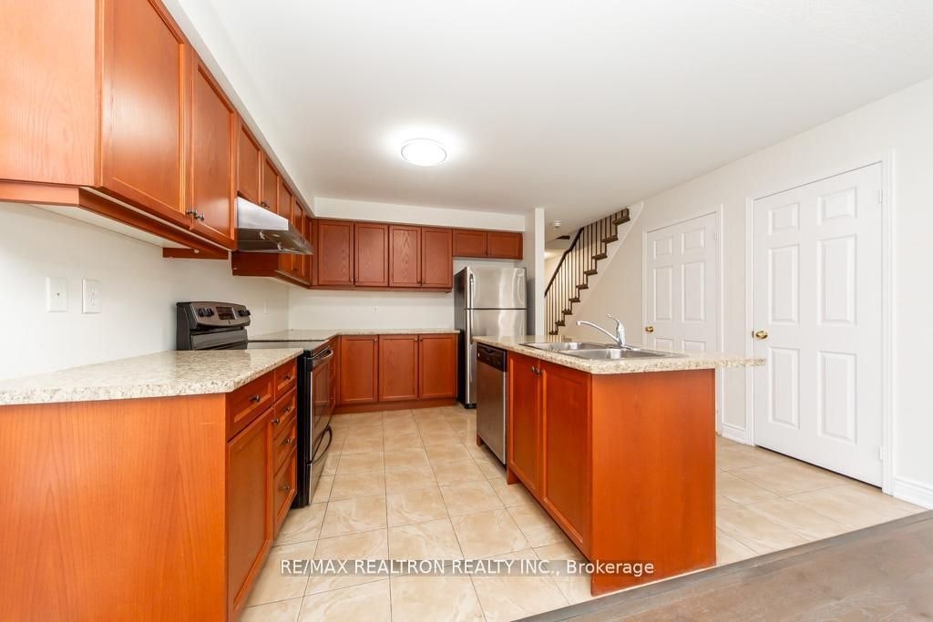 24 Skelton Crescent, Ajax, ON, L1Z 0S2 - 8
