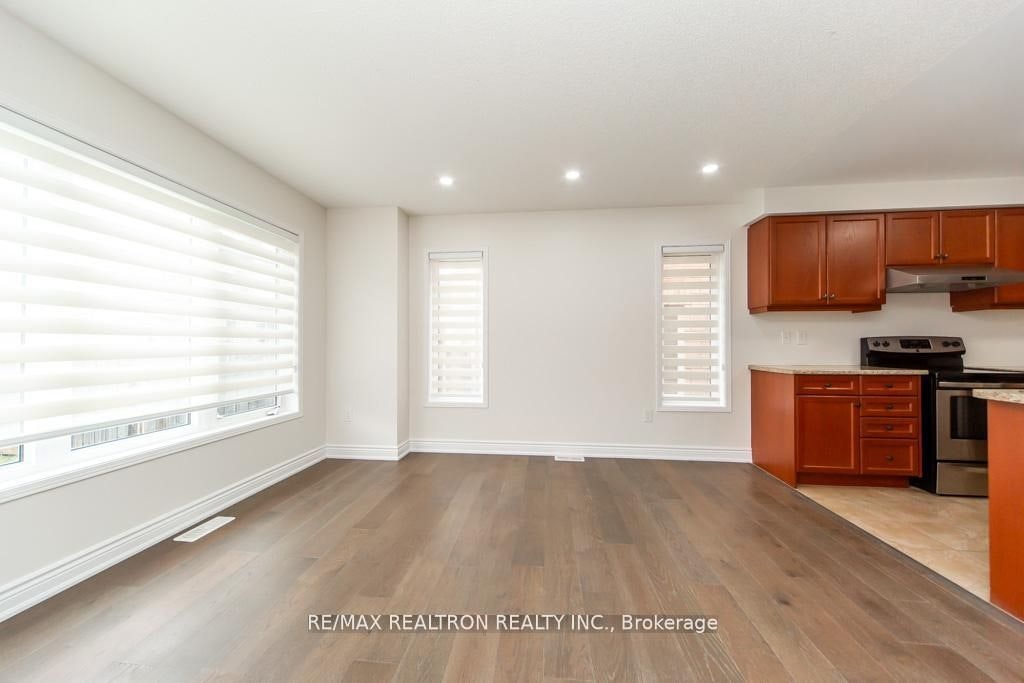 24 Skelton Crescent, Ajax, ON, L1Z 0S2 - 6