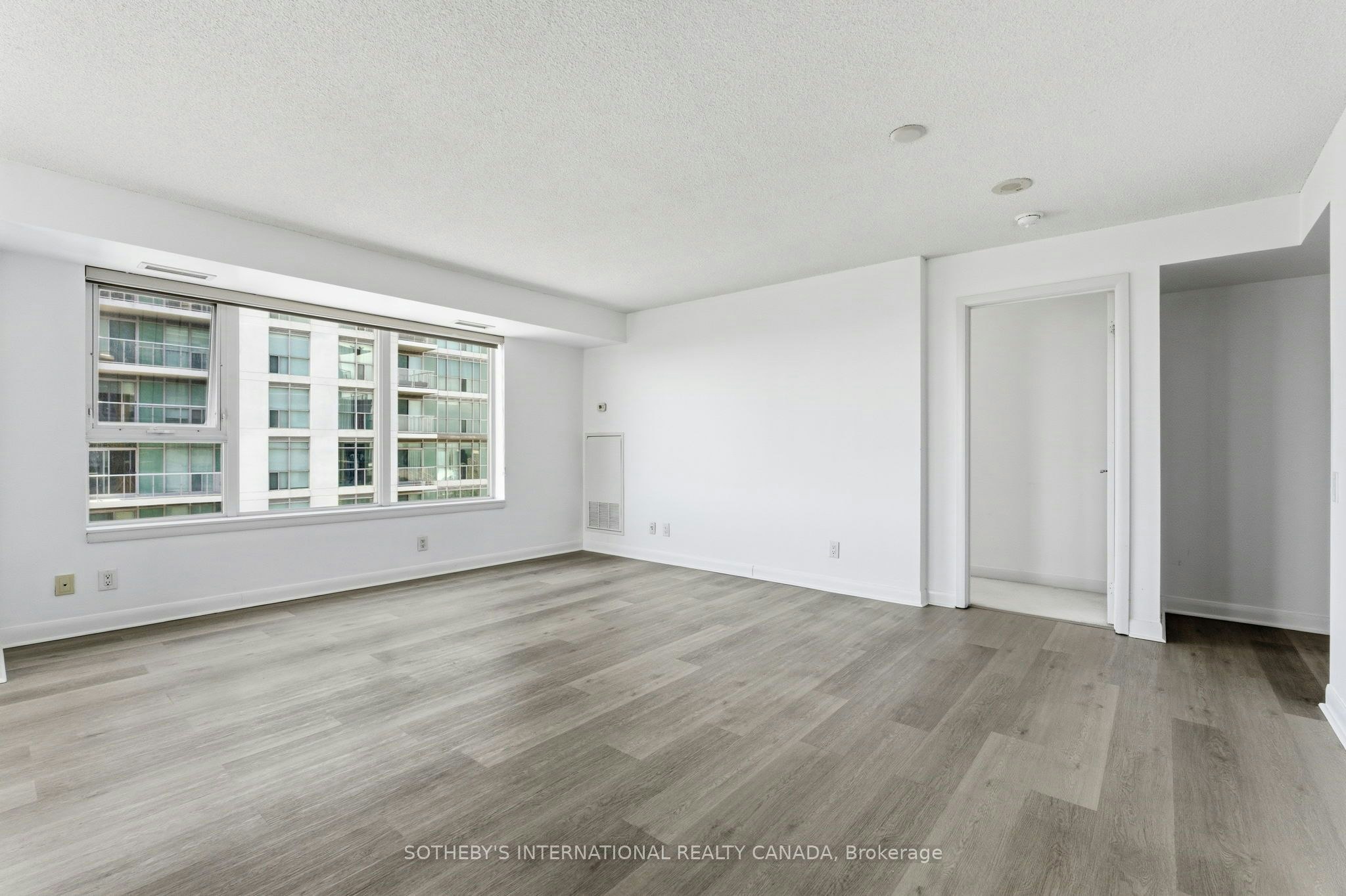 3208-25 Town Centre Court, Toronto, ON, M1P 0B4 - 6
