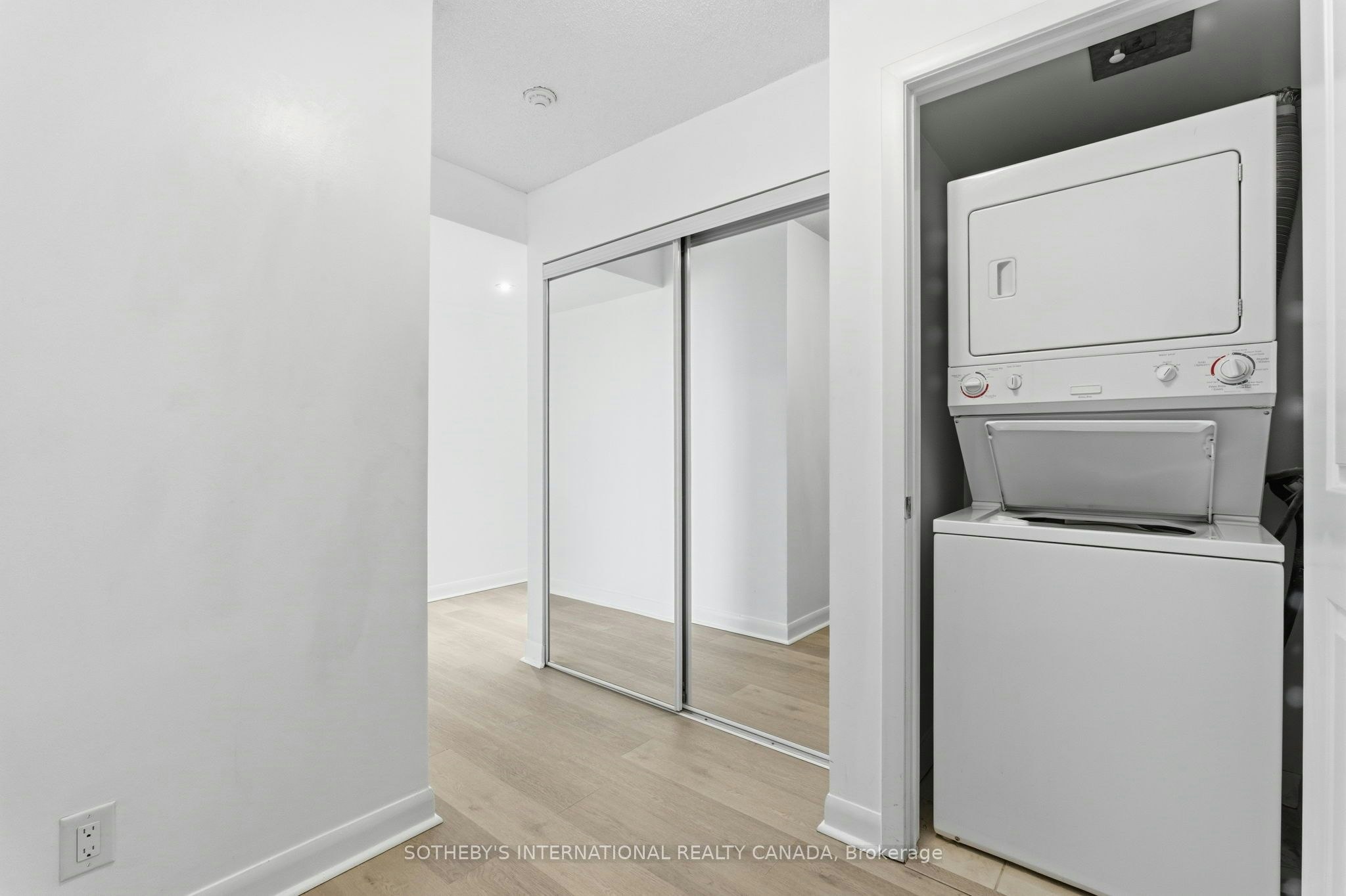 3208-25 Town Centre Court, Toronto, ON, M1P 0B4 - 21