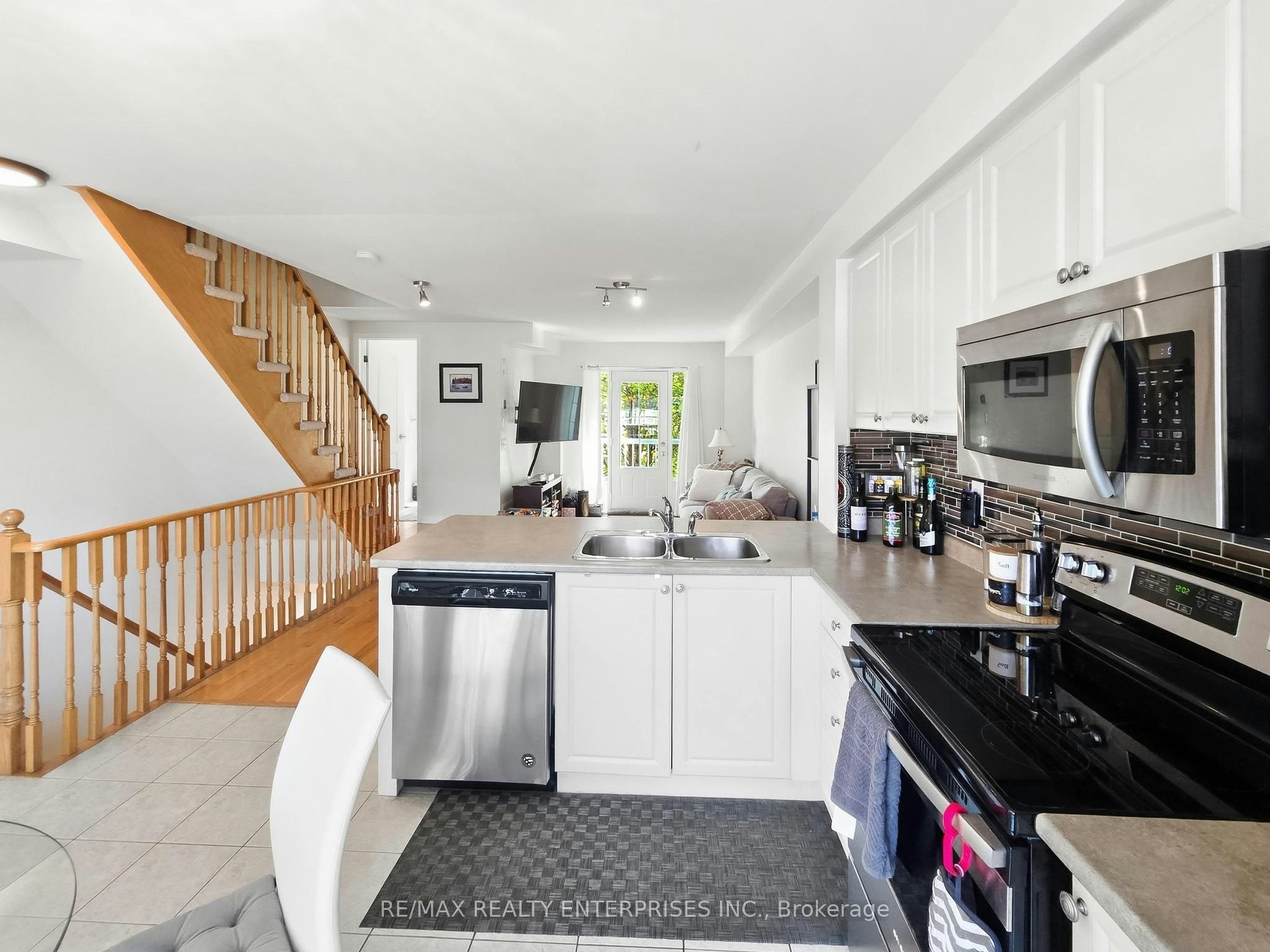 112 Harbourside Drive, Whitby, ON, L1N 0H7 - 11