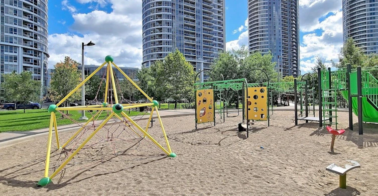 1216-135 Village Green Square, Toronto, ON, M1S 0G4 - 28