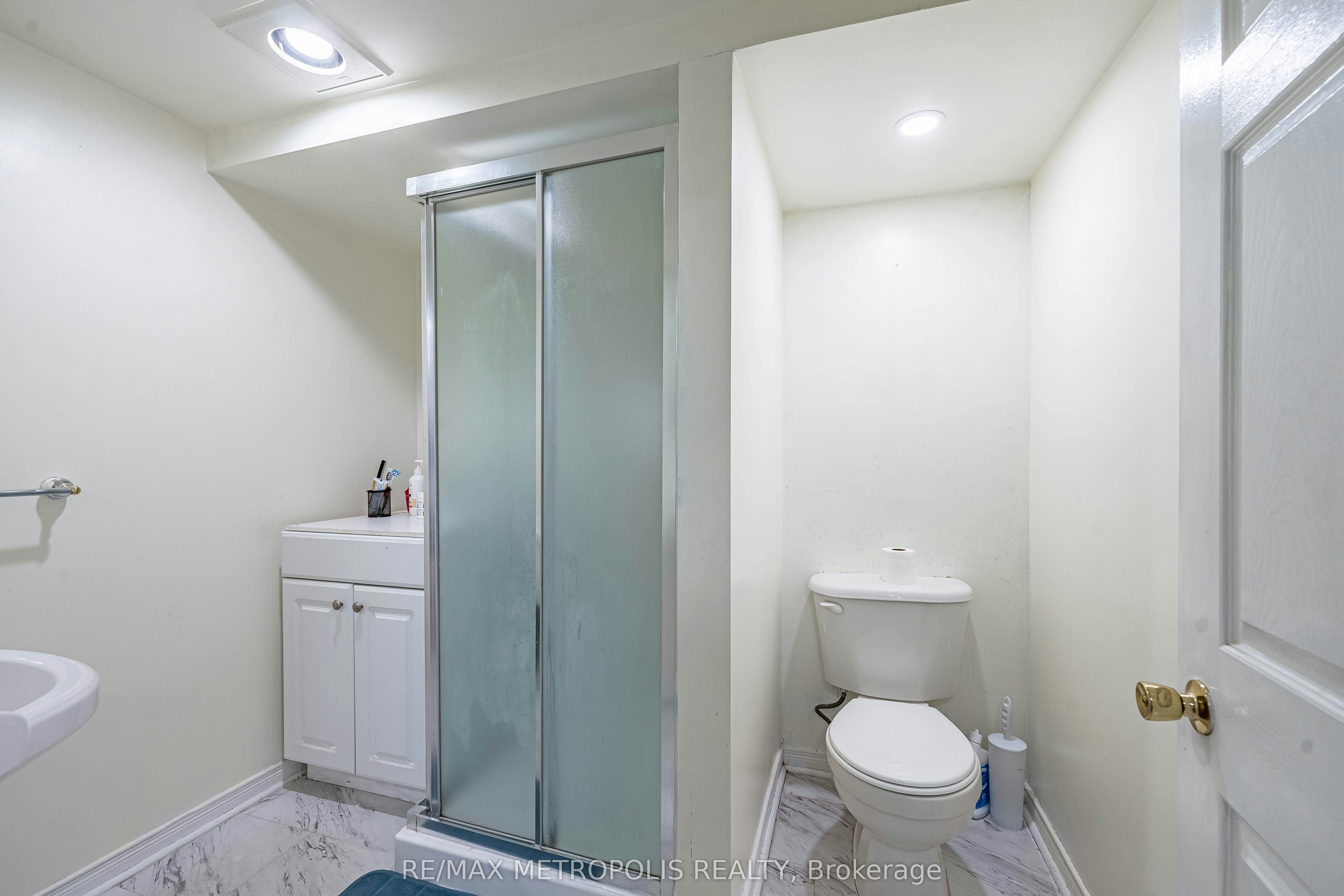 Bsmt-22 Mayflower Street, Whitby, ON, L1N 8A9 - 15