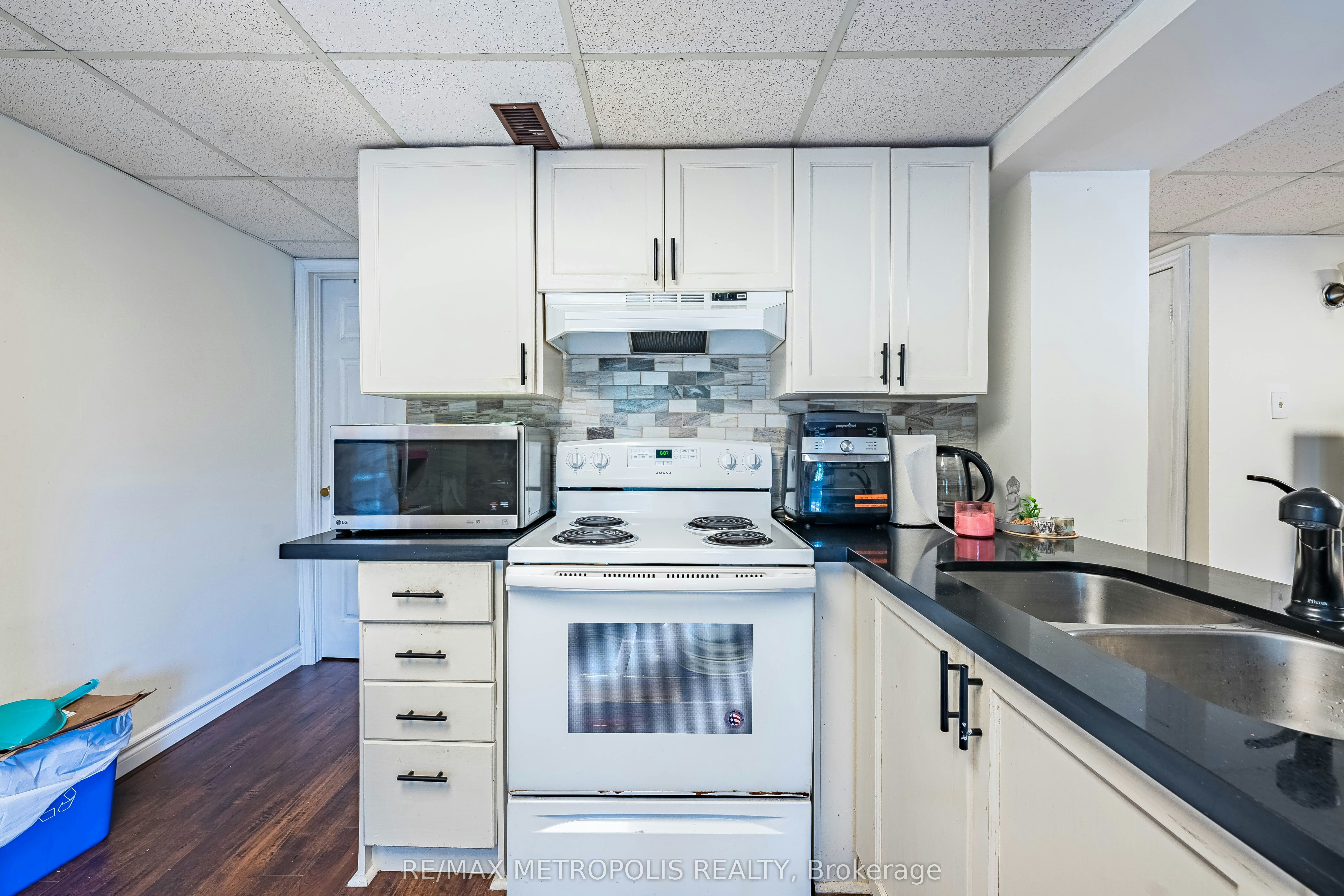 Bsmt-22 Mayflower Street, Whitby, ON, L1N 8A9 - 6
