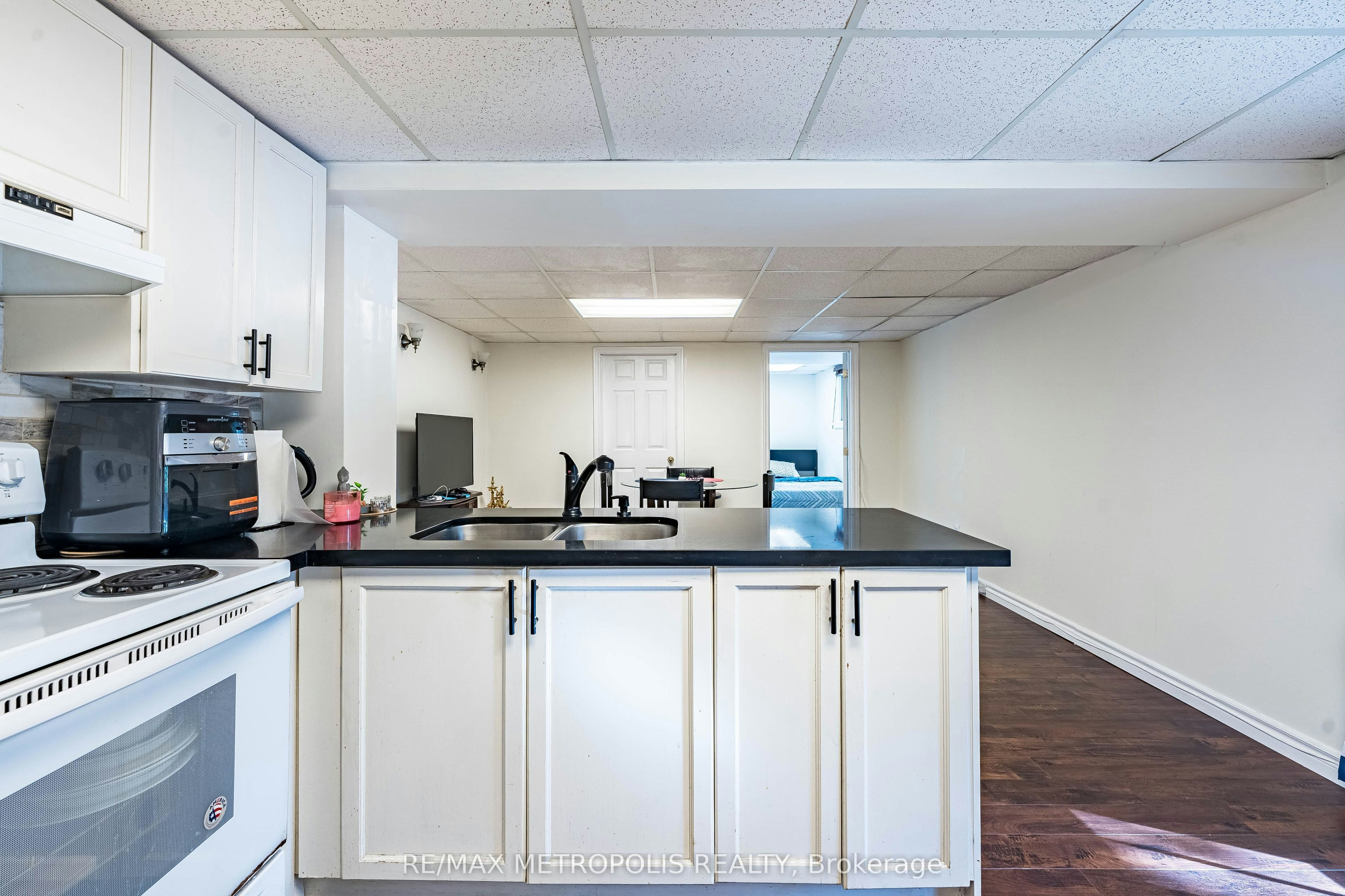 Bsmt-22 Mayflower Street, Whitby, ON, L1N 8A9 - 9