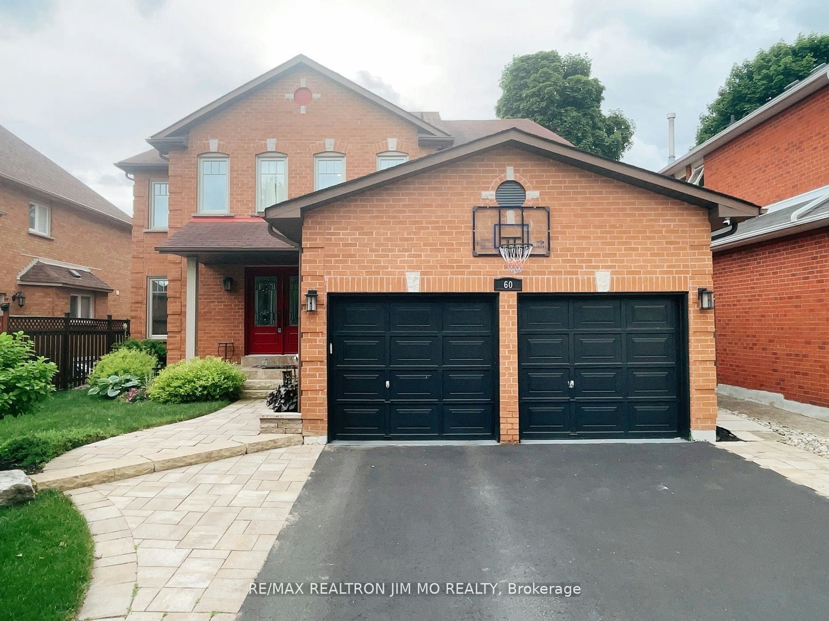 60 Silverbirch Place, Whitby, ON, L1R 1X6