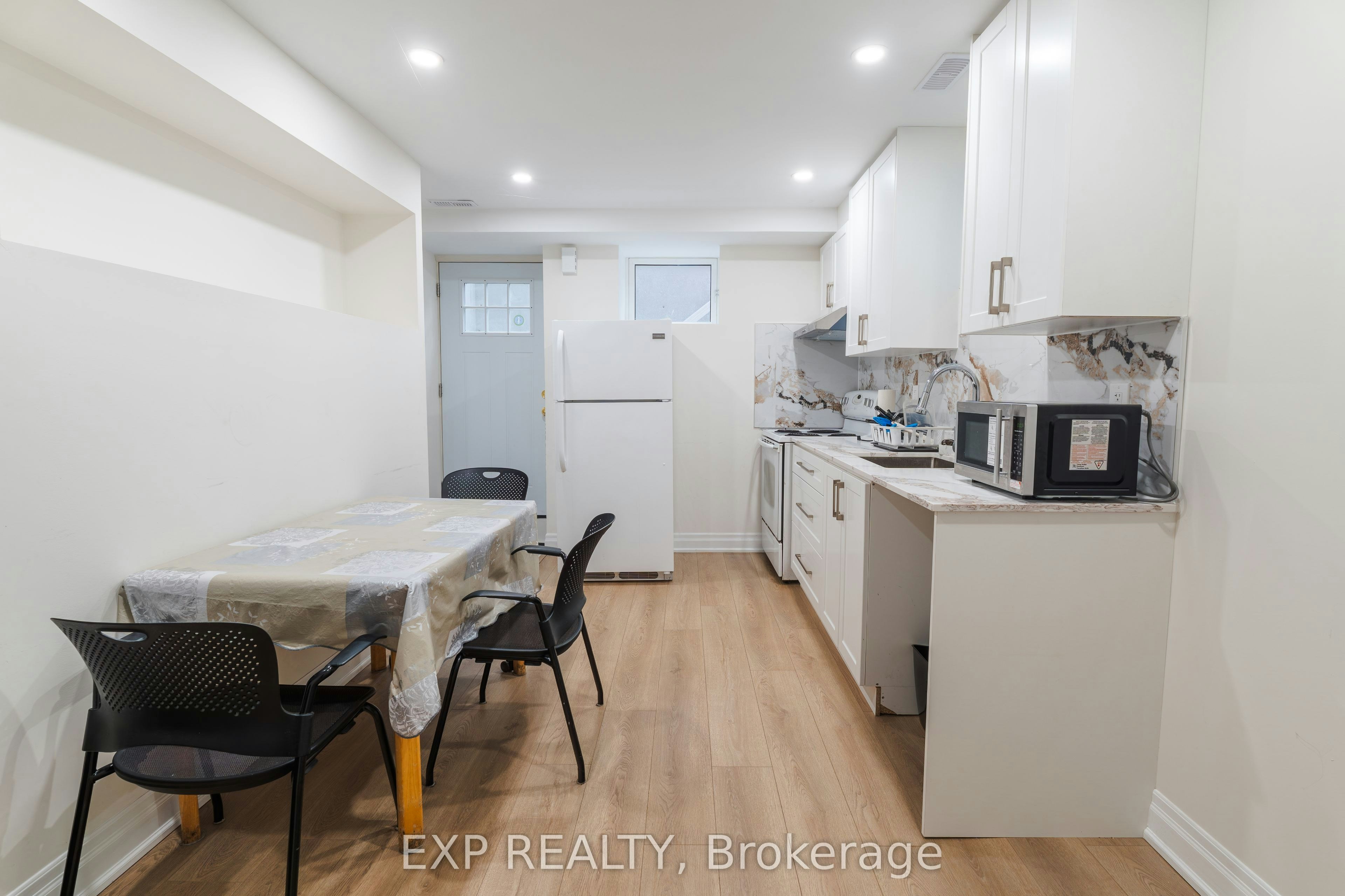 34 Rodda Boulevard, Toronto, ON, M1E 2Z6 - 4