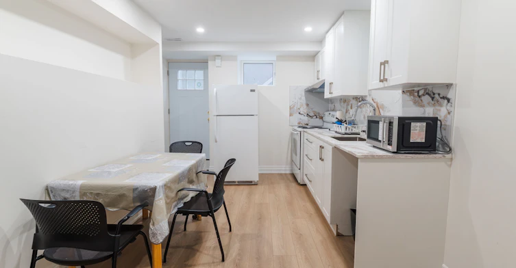 34 Rodda Boulevard, Toronto, ON, M1E 2Z6 - 4
