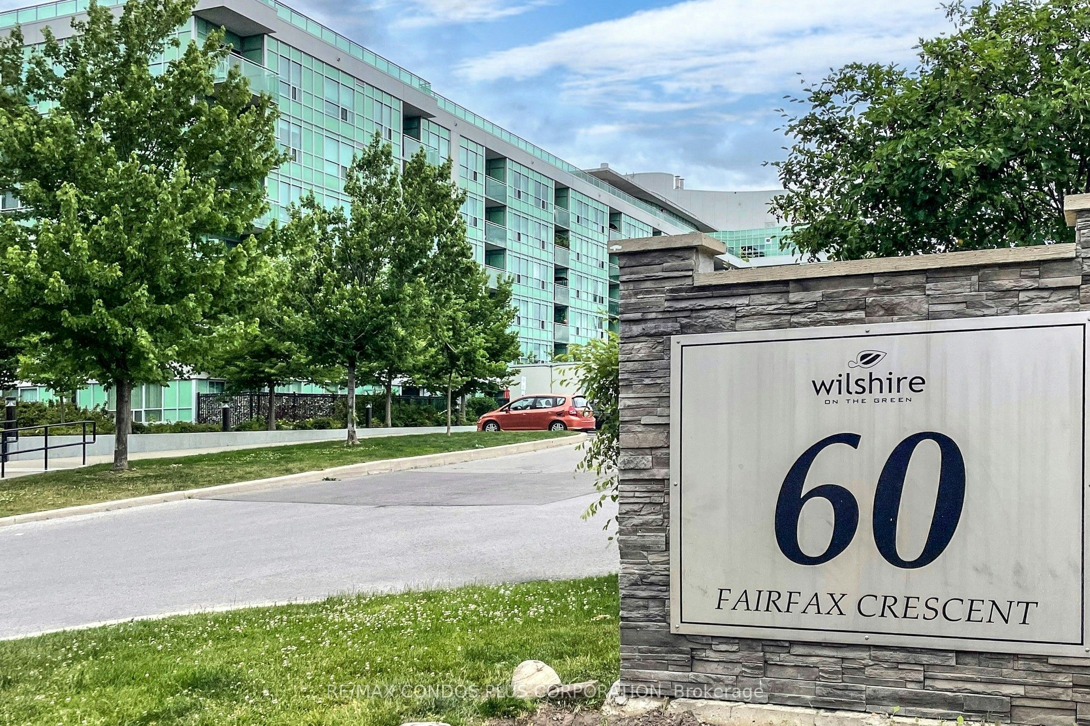 315-60 Fairfax Crescent, Toronto, ON, M1L 0E1 - 2