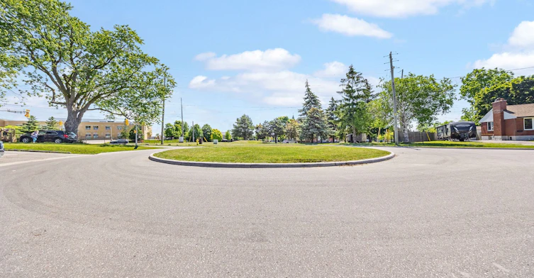 14 Grassmere Avenue, Oshawa, ON, L1H 3X4 - 28