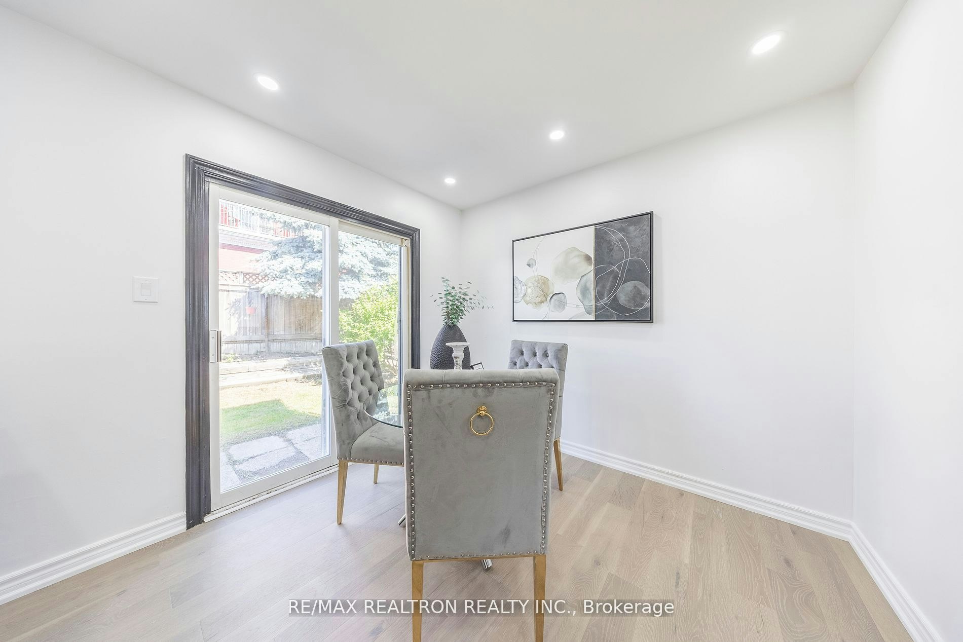 14 Grassmere Avenue, Oshawa, ON, L1H 3X4 - 8