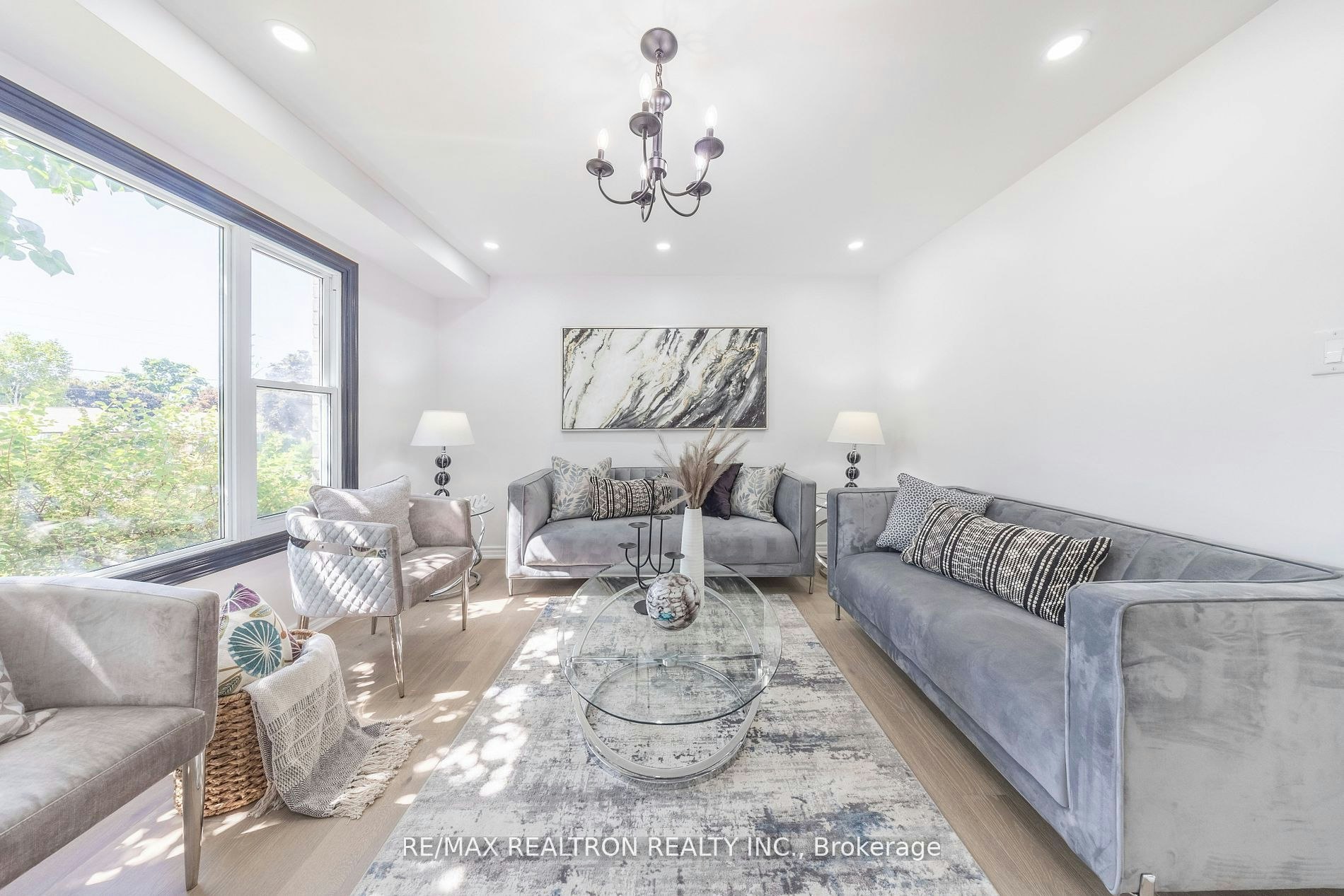 14 Grassmere Avenue, Oshawa, ON, L1H 3X4 - 3