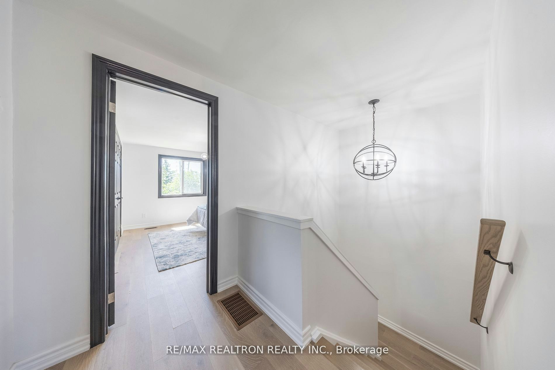 14 Grassmere Avenue, Oshawa, ON, L1H 3X4 - 21