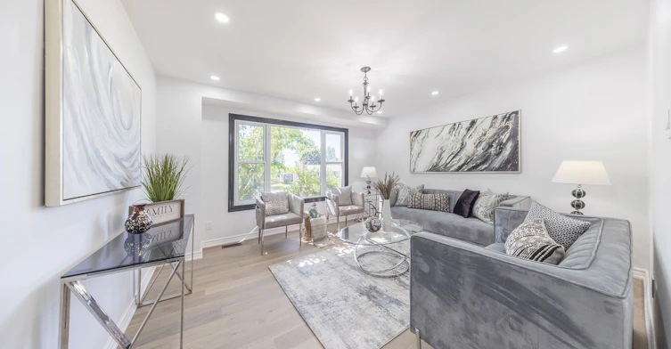 14 Grassmere Avenue, Oshawa, ON, L1H 3X4