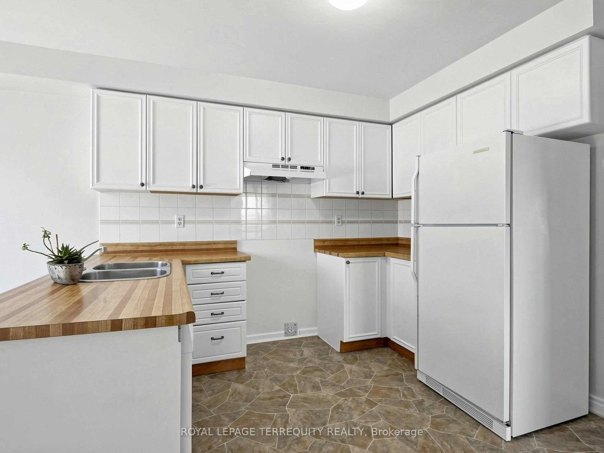 7 Yorkville Court, Clarington, ON, L1E 2A7 - 9
