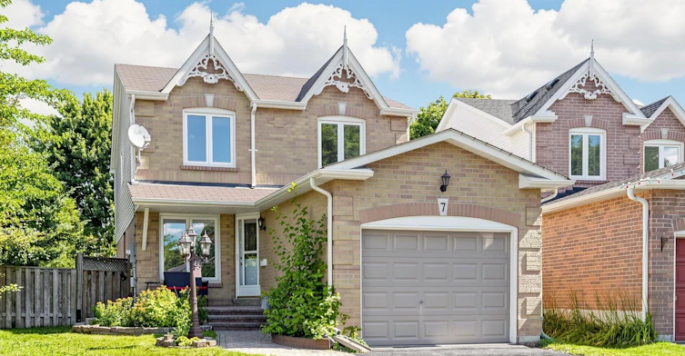 7 Yorkville Court, Clarington, ON, L1E 2A7