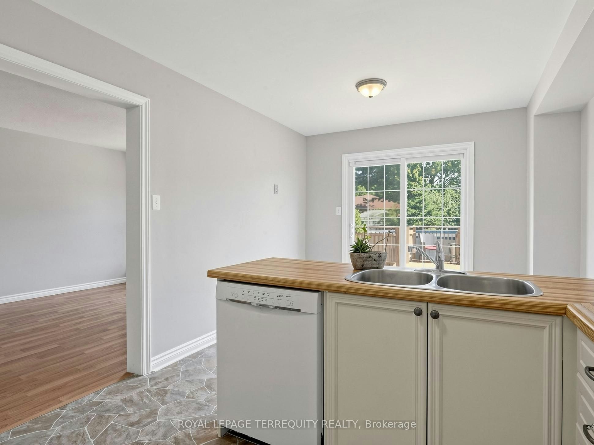 7 Yorkville Court, Clarington, ON, L1E 2A7 - 11