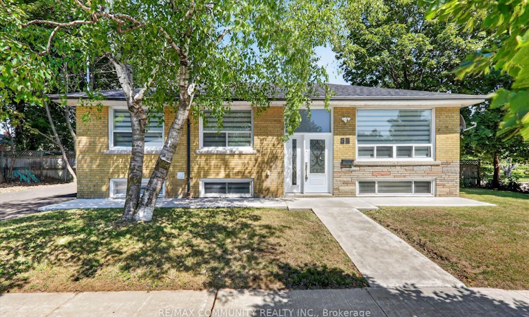 53 Milford Haven Drive N