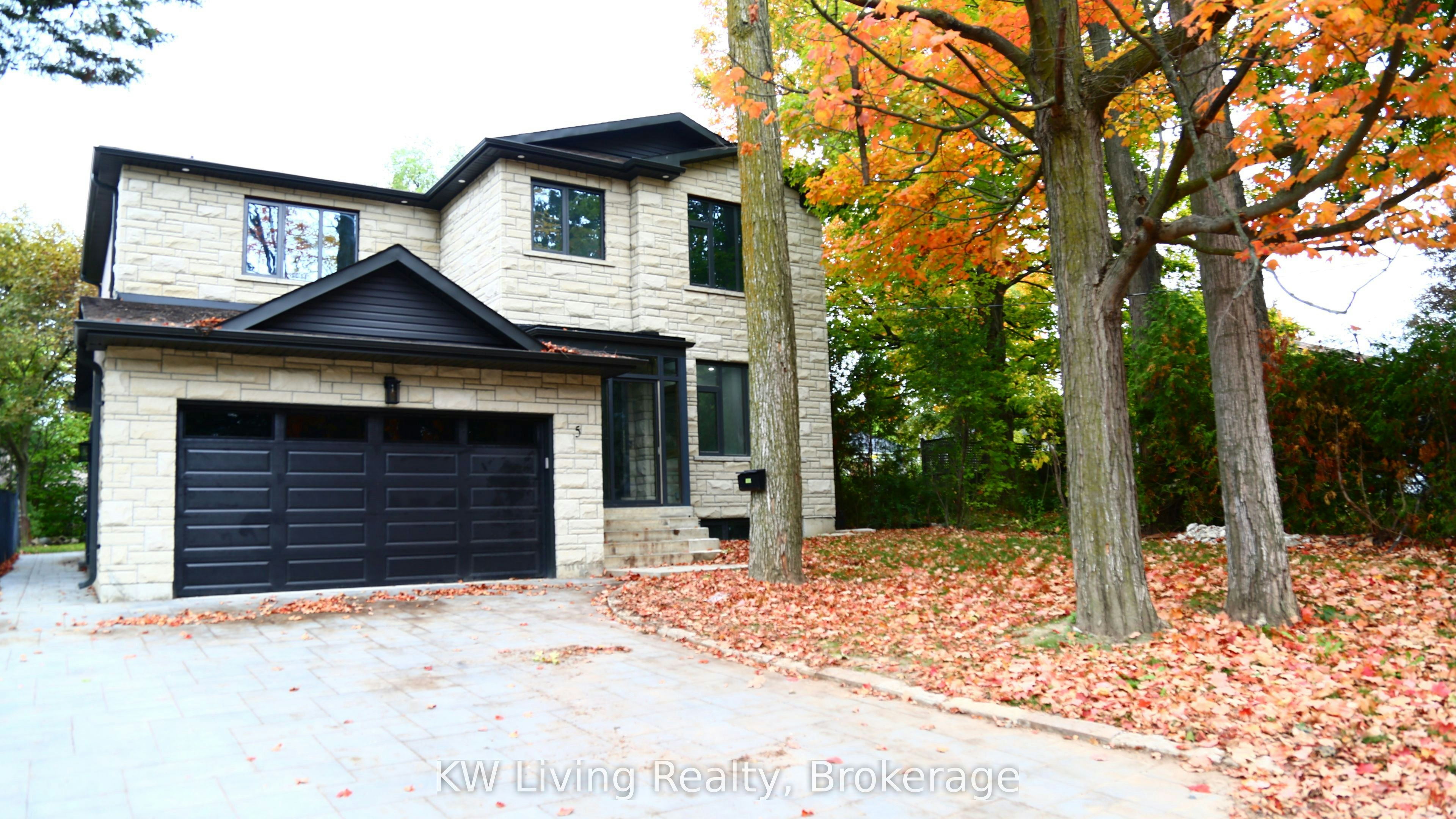 5 Todd Road, Toronto, ON, M1S 2J9