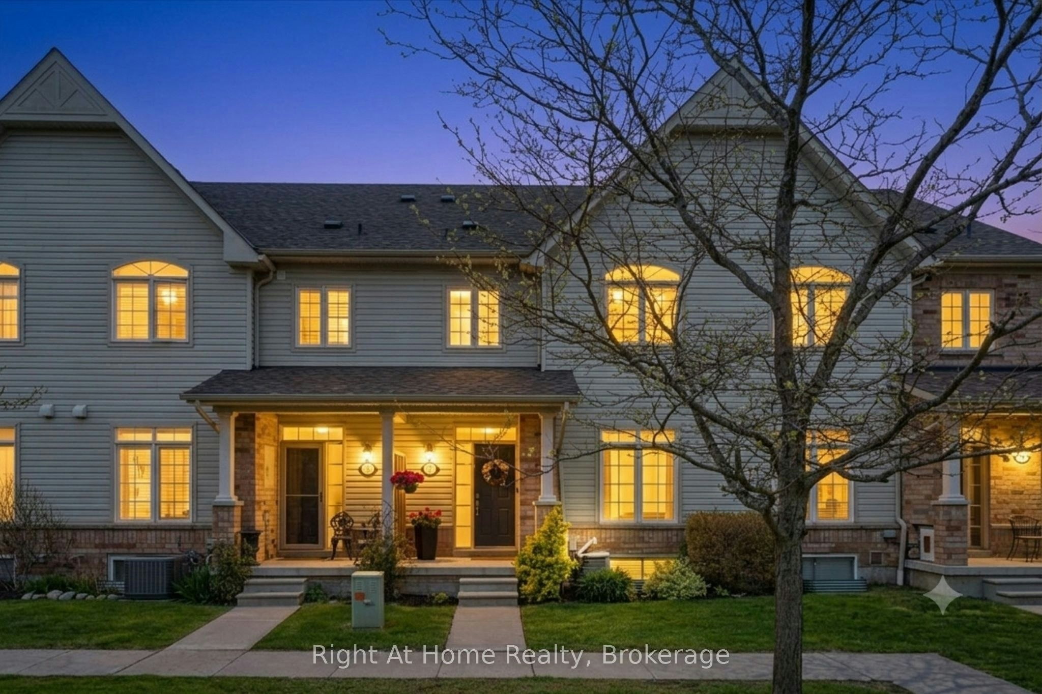 17 Wicker Park Way, Whitby, ON, L1R 0C8