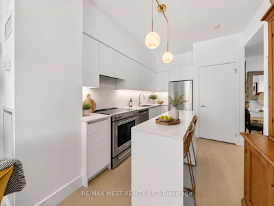 215-601 Kingston Road - 4