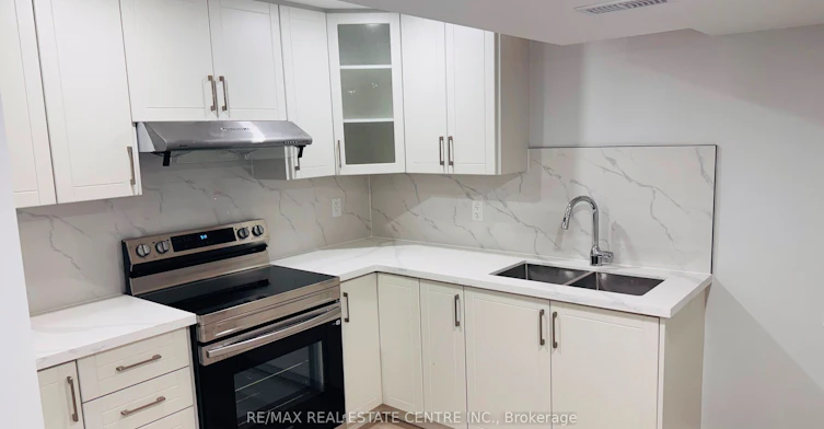 BSMT-12 Rolling Acres Drive, Whitby, ON, L1R 1Z8 - 5
