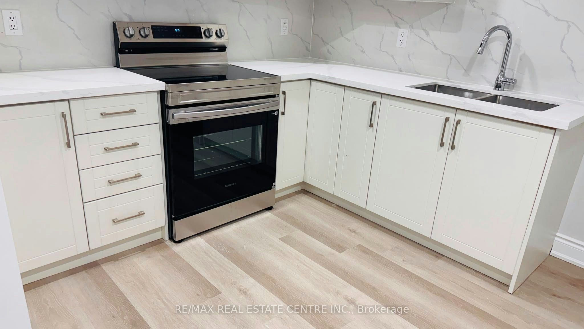 BSMT-12 Rolling Acres Drive, Whitby, ON, L1R 1Z8 - 2