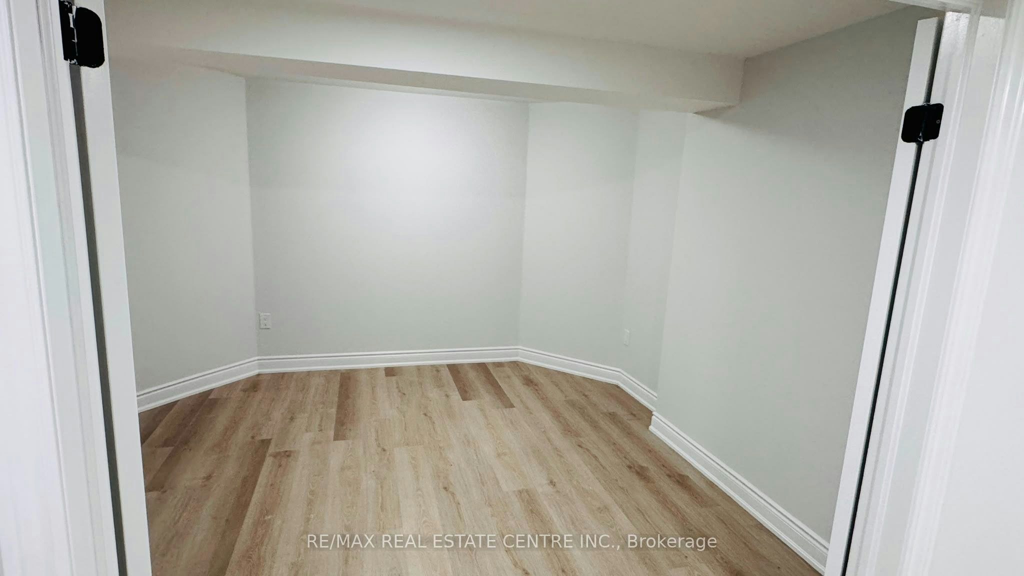 BSMT-12 Rolling Acres Drive, Whitby, ON, L1R 1Z8 - 9