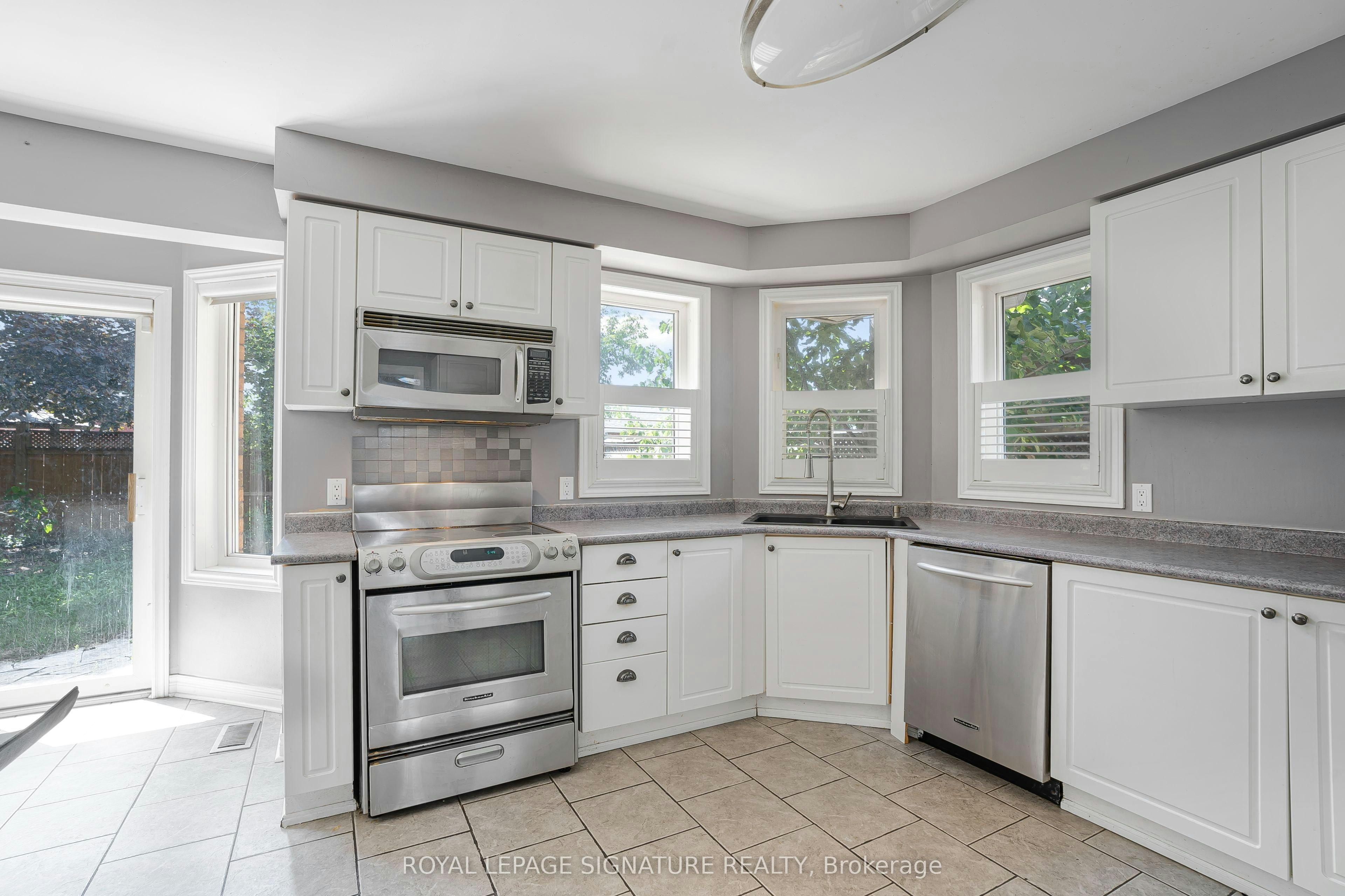 94 Niagara Drive, Oshawa, ON, L1G 8A5 - 6
