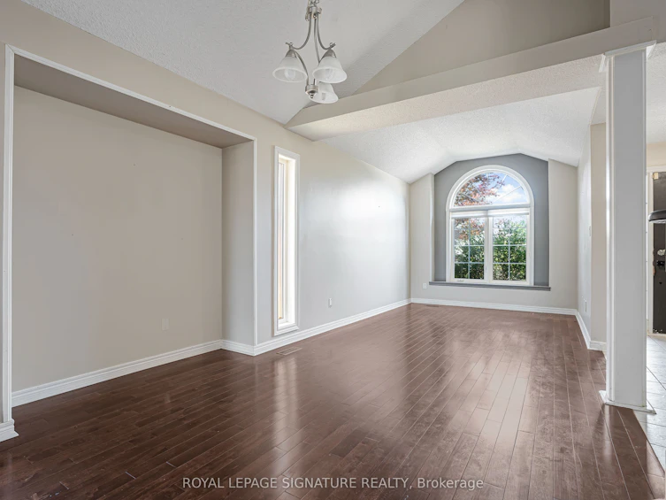 94 Niagara Drive, Oshawa, ON, L1G 8A5 - 2