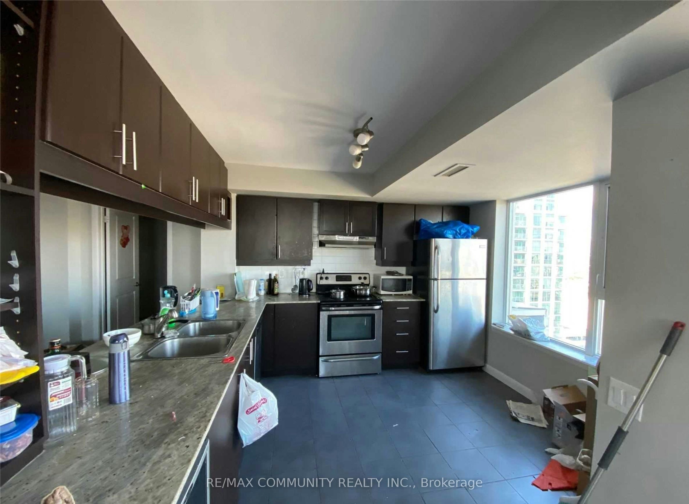 LPH01-25 Town Centre Crescent, Toronto, ON, M1P 0B4 - 5