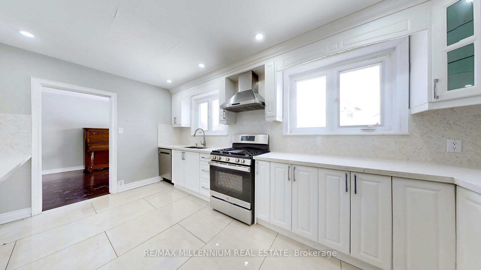 Upper-80 Rainier Square, Toronto, ON, M1T 2Z9 - 13