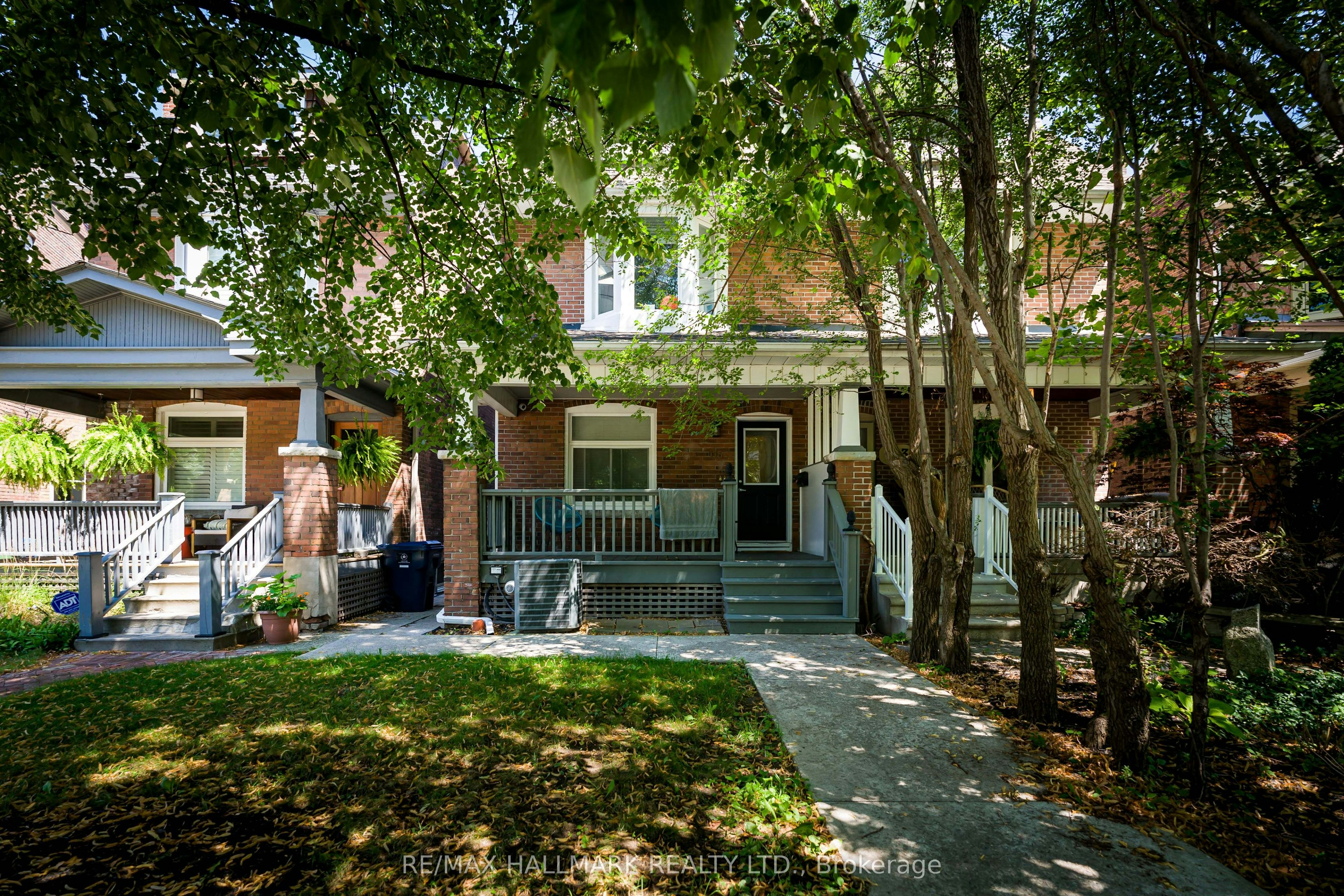 Lower-115 Rainsford Road, Toronto, ON, M4L 3N8
