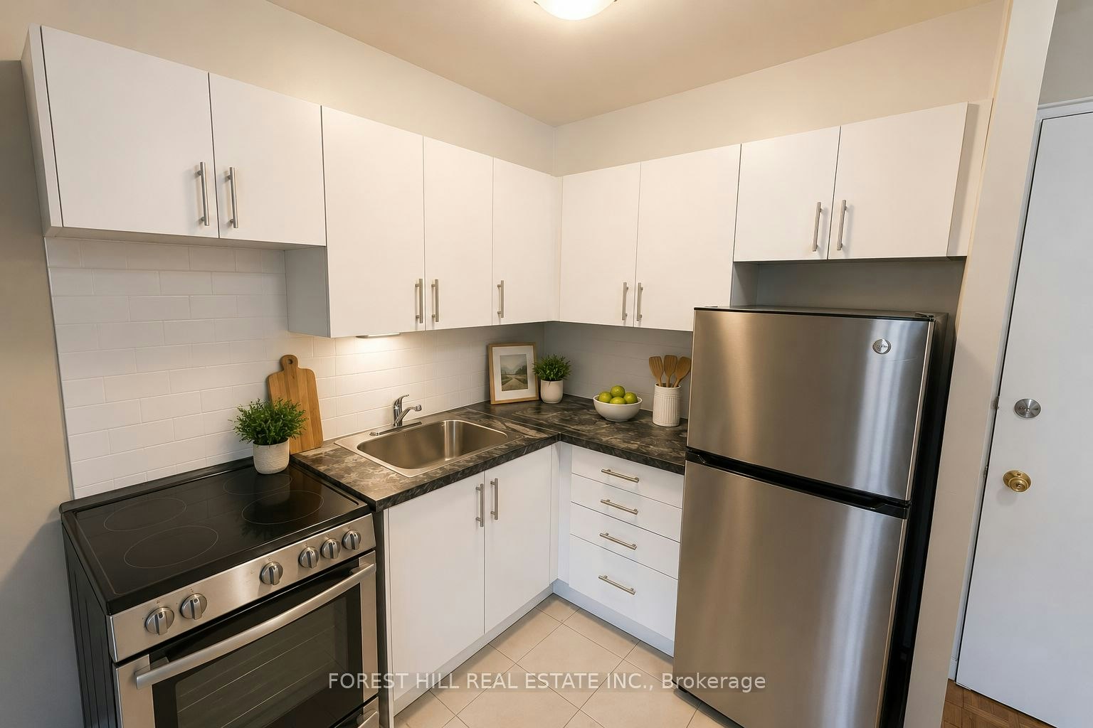 309-104 Goodwood Park, Toronto, ON, M4C 5S9 - 2