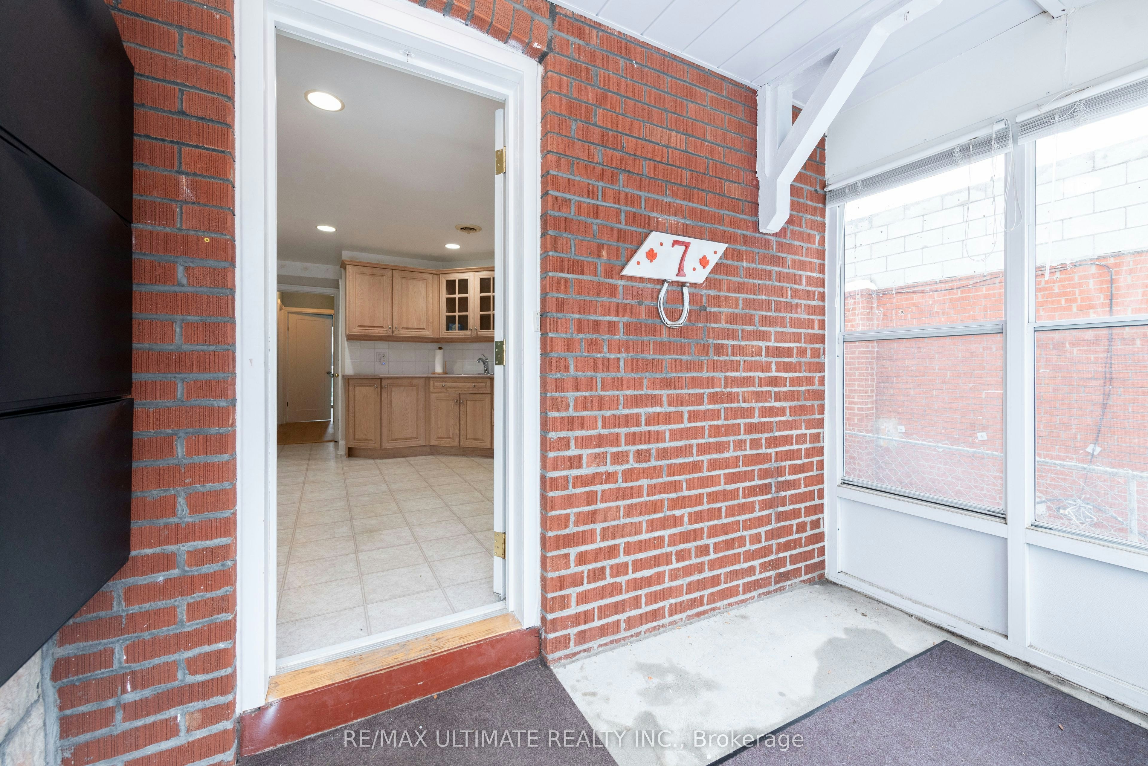 7 Joanith Lower Drive, Toronto, ON, M4B 1S6 - 23