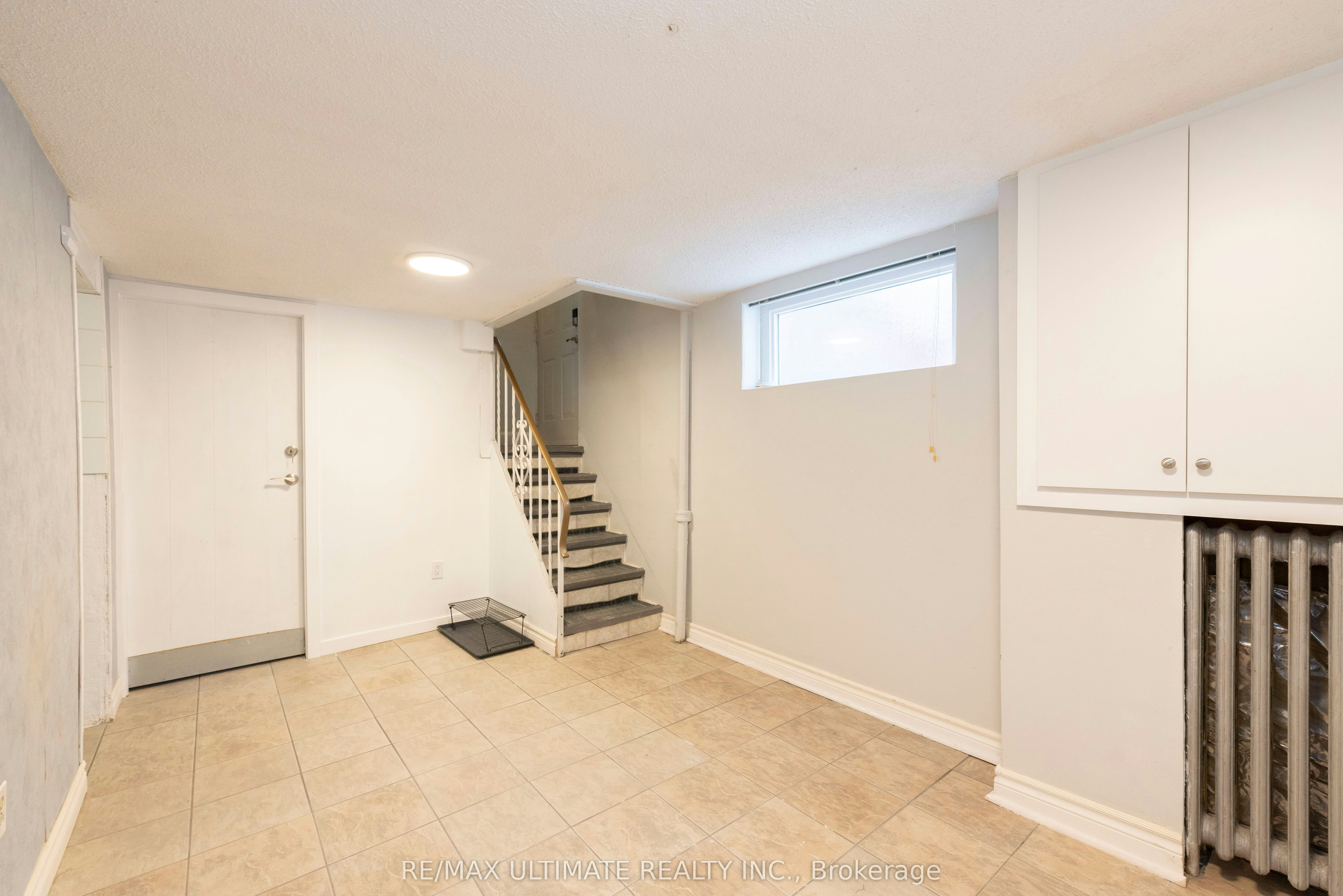 7 Joanith Lower Drive, Toronto, ON, M4B 1S6 - 2