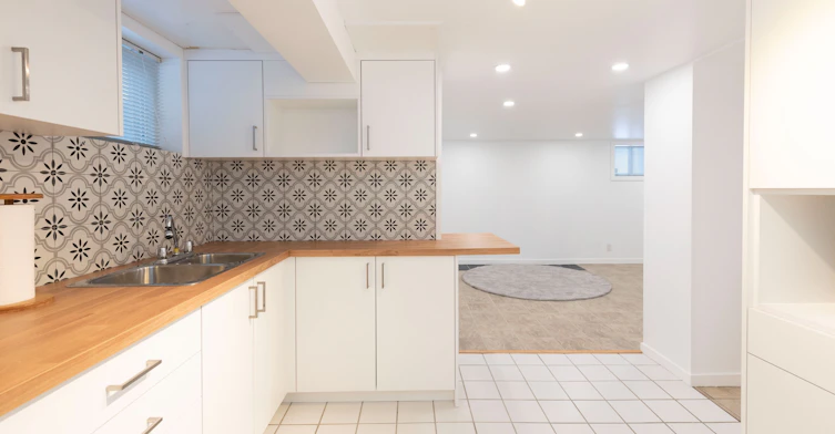 7 Joanith Lower Drive, Toronto, ON, M4B 1S6 - 18