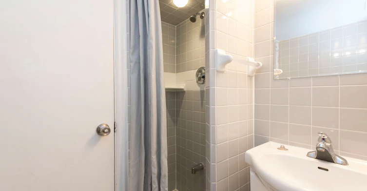 7 Joanith Lower Drive, Toronto, ON, M4B 1S6 - 8