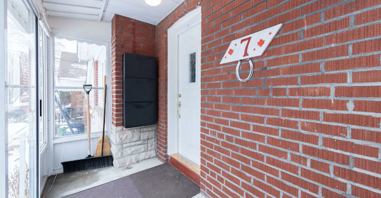 7 Joanith Lower Drive, Toronto, ON, M4B 1S6 - 24
