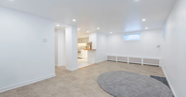 7 Joanith Lower Drive, Toronto, ON, M4B 1S6 - 12