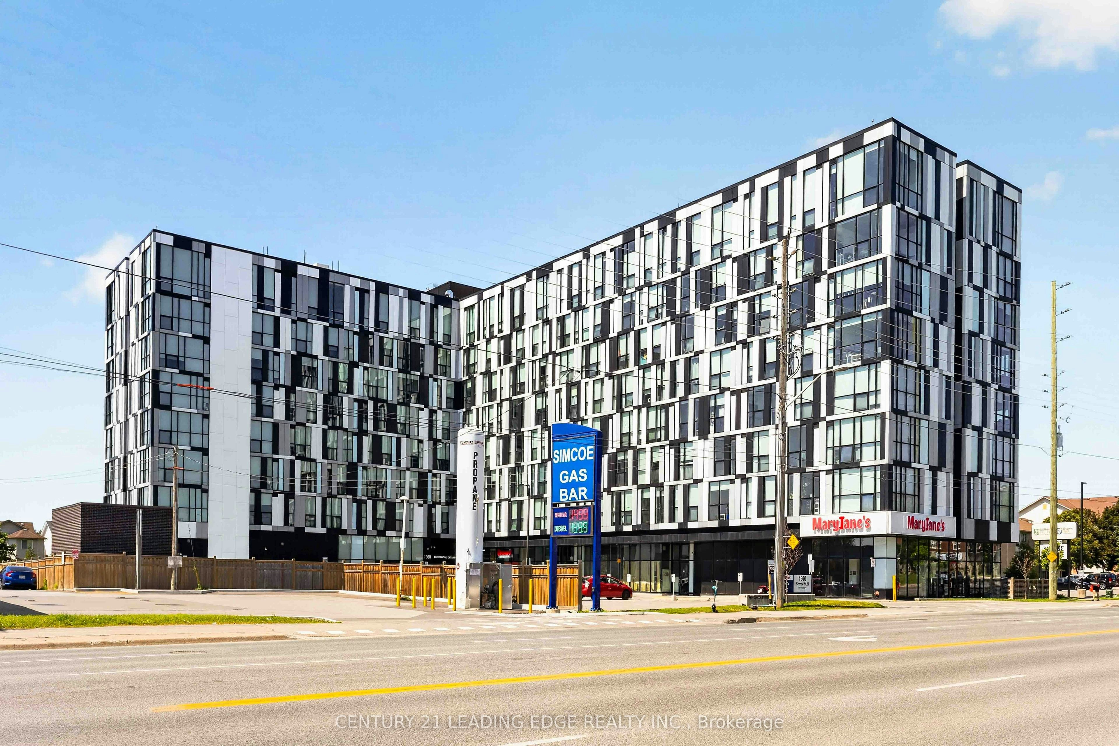 628-1900 Simcoe Street N, Oshawa, ON, L1G 4Y3 - 2