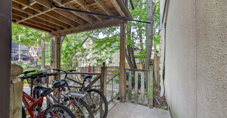 3-2360 Queen Street E, Toronto, ON, M4E 1H3 - 17