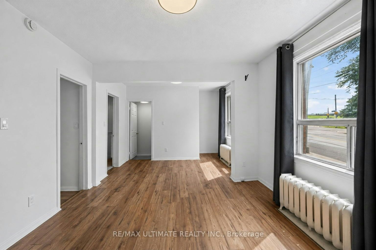 3-2360 Queen Street E, Toronto, ON, M4E 1H3 - 5